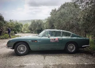 Foto 257 di 397: ASTON MARTIN DB6 1966