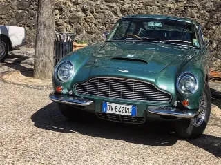 Foto 259 di 397: ASTON MARTIN DB6 1966