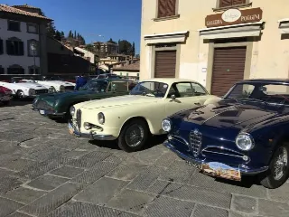 Foto 261 di 397: ASTON MARTIN DB6 1966
