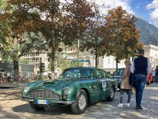 Foto 282 di 397: ASTON MARTIN DB6 1966