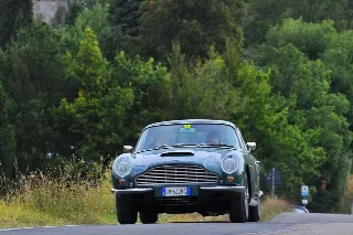 Foto 293 di 397: ASTON MARTIN DB6 1966