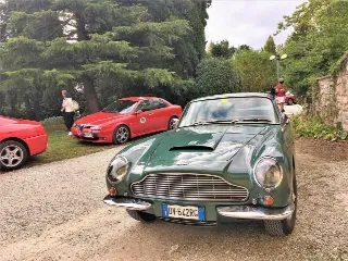 Foto 299 di 397: ASTON MARTIN DB6 1966