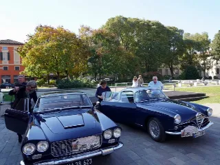 Foto 305 di 397: ASTON MARTIN DB6 1966