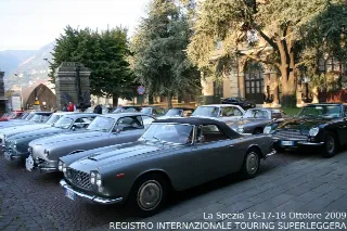 Foto 31 di 397: ASTON MARTIN DB6 1966