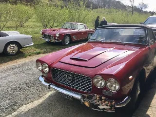 Foto 340 di 397: ASTON MARTIN DB6 1966