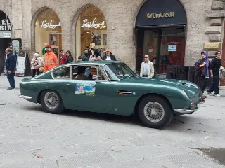 Foto 344 di 397: ASTON MARTIN DB6 1966