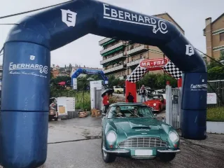 Foto 347 di 397: ASTON MARTIN DB6 1966