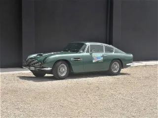 Foto 361 di 397: ASTON MARTIN DB6 1966