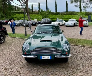 Foto 367 di 397: ASTON MARTIN DB6 1966