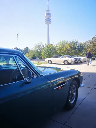 Foto 368 di 397: ASTON MARTIN DB6 1966
