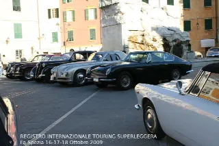 Foto 36 di 397: ASTON MARTIN DB6 1966