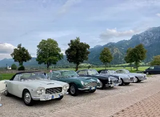 Foto 370 di 397: ASTON MARTIN DB6 1966