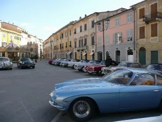 Foto 37 di 397: ASTON MARTIN DB6 1966