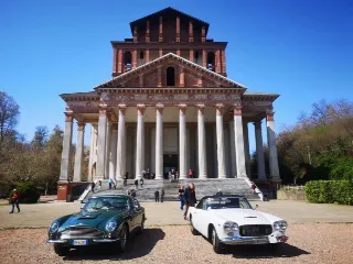 Foto 380 di 397: ASTON MARTIN DB6 1966