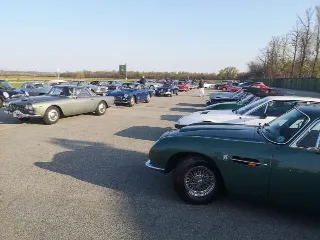 Foto 388 di 397: ASTON MARTIN DB6 1966