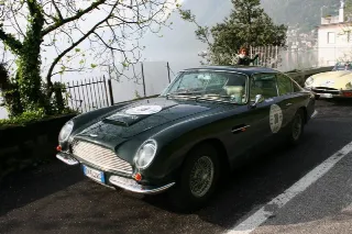 Foto 47 di 397: ASTON MARTIN DB6 1966