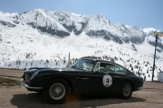 Foto 65 di 397: ASTON MARTIN DB6 1966
