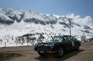 Foto 67 di 397: ASTON MARTIN DB6 1966
