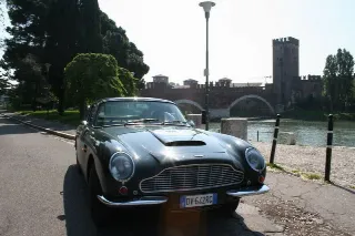 Foto 71 di 397: ASTON MARTIN DB6 1966