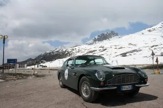 Foto 73 di 397: ASTON MARTIN DB6 1966