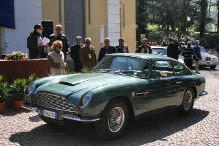 Foto 78 di 397: ASTON MARTIN DB6 1966