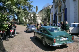Foto 87 di 397: ASTON MARTIN DB6 1966