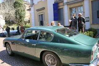 Foto 88 di 397: ASTON MARTIN DB6 1966