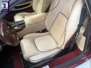 Foto 17 di 26: ASTON MARTIN DB7 1995