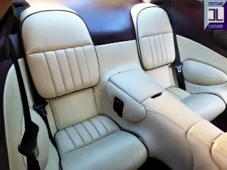 Foto 18 di 26: ASTON MARTIN DB7 1995