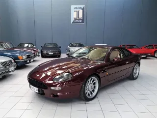 Foto 2 di 26: ASTON MARTIN DB7 1995