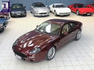 Foto 3 di 26: ASTON MARTIN DB7 1995