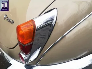 Foto 25 di 64: DAIMLER 2500 V8 SALOON RHD 1969