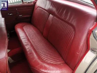 Foto 44 di 64: DAIMLER 2500 V8 SALOON RHD 1969