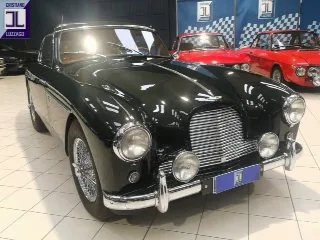 Foto 10 di 60: ASTON MARTIN DB2/4 1957