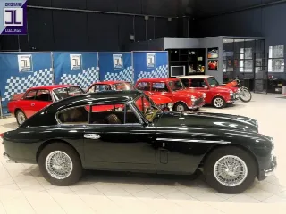 Foto 8 di 60: ASTON MARTIN DB2/4 1957