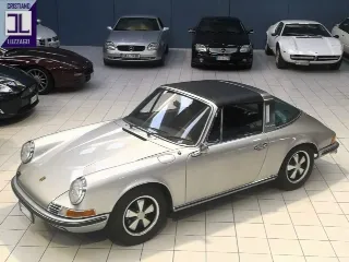 Foto 3 di 110: PORSCHE 911 2.200 E TARGA 1971