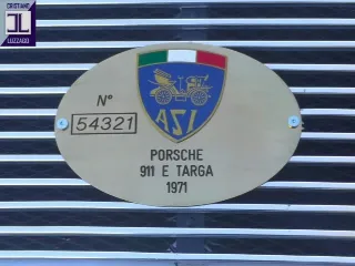 Foto 44 di 110: PORSCHE 911 2.200 E TARGA 1971