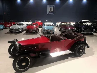 Foto 2 di 132: LANCIA LAMBDA s7 TORPEDO 1927