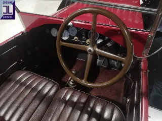 Foto 30 di 132: LANCIA LAMBDA s7 TORPEDO 1927