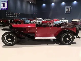Foto 5 di 132: LANCIA LAMBDA s7 TORPEDO 1927