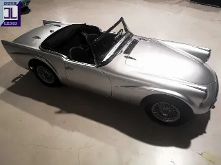 Foto 13 di 38: DAIMLER SP 250 DART 1960