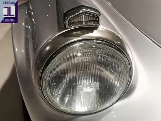 Foto 17 di 38: DAIMLER SP 250 DART 1960