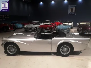Foto 5 di 38: DAIMLER SP 250 DART 1960