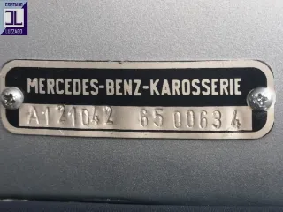 Foto 30 di 76: MERCEDES BENZ 190 SL 1956