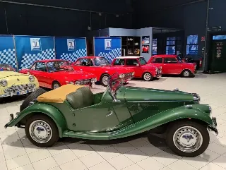 Foto 5 di 43: MG TF 1250-1954