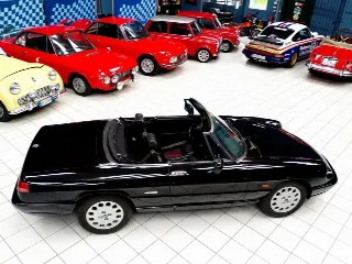 Foto 16 di 55: ALFA ROMEO SPIDER 2000 S.4 1993