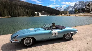 Foto 137 di 385: JAGUAR E TYPE 4.2 ROADSTER S1 1965