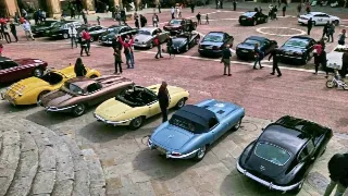 Foto 142 di 385: JAGUAR E TYPE 4.2 ROADSTER S1 1965