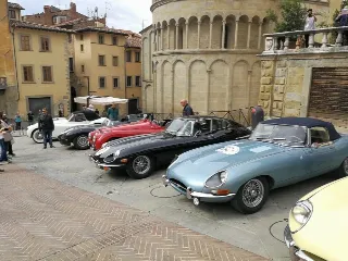 Foto 143 di 385: JAGUAR E TYPE 4.2 ROADSTER S1 1965