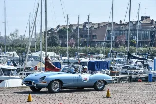 Foto 148 di 385: JAGUAR E TYPE 4.2 ROADSTER S1 1965